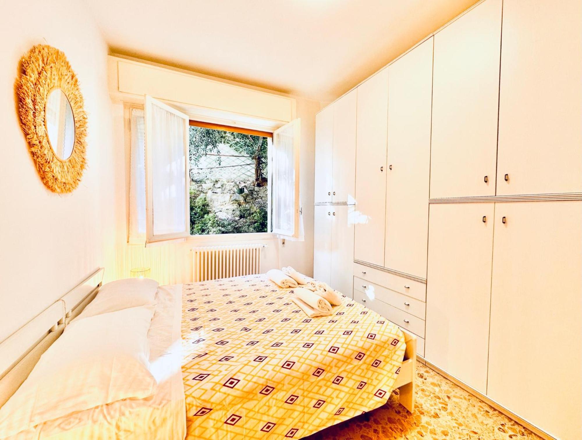 Appartamento Hostdomus - Cozy Corner Near The Sea Finale Ligure Esterno foto