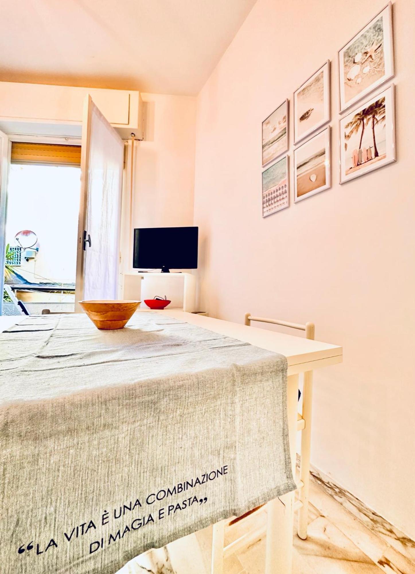 Appartamento Hostdomus - Cozy Corner Near The Sea Finale Ligure Esterno foto