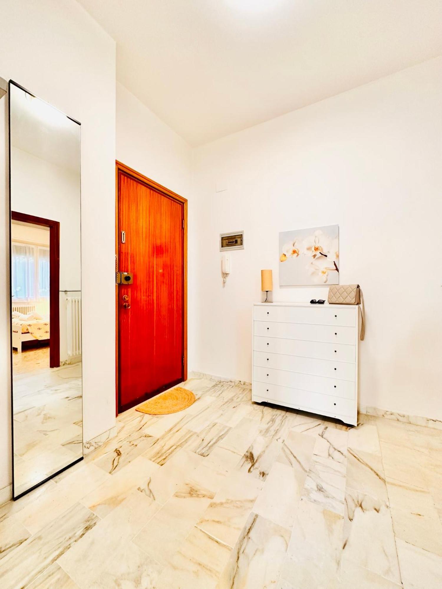 Appartamento Hostdomus - Cozy Corner Near The Sea Finale Ligure Esterno foto